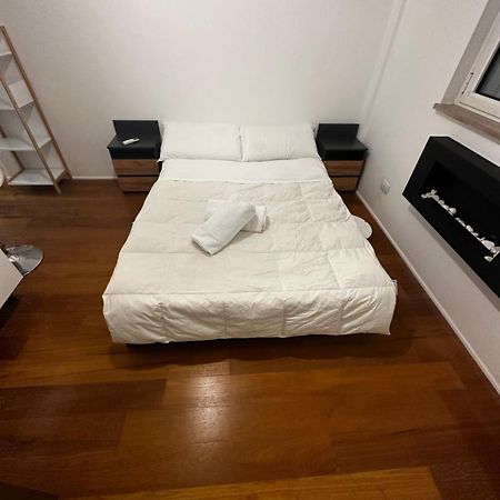 Suite Fiore Барі Екстер'єр фото